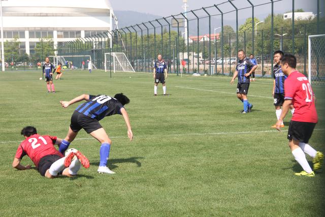 国王不敌绿军战绩与湖人持平 鹈鹕负马刺4连败