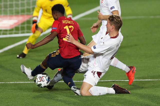 里斯-詹姆斯近4年8次腿筋受伤 还遭6次其他伤病